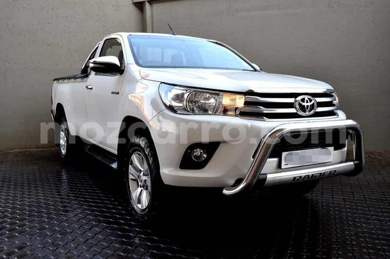 Big with watermark toyota hilux sofala beira 8226