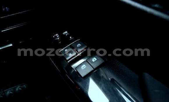 Comprar Usado Toyota Hilux Branco Carro em Beira em Sofala Comprar Usado Toyota Hilux Branco Carro em Beira em Sofala