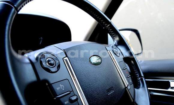 Comprar Usado Land Rover Discovery Branco Carro em Maputo em Maputo Comprar Usado Land Rover Discovery Branco Carro em Maputo em Maputo