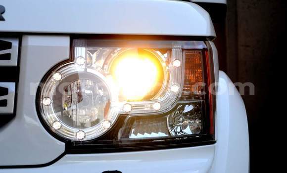 Comprar Usado Land Rover Discovery Branco Carro em Maputo em Maputo Comprar Usado Land Rover Discovery Branco Carro em Maputo em Maputo