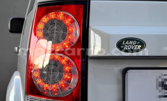 Comprar Usado Land Rover Discovery Branco Carro em Maputo em Maputo Comprar Usado Land Rover Discovery Branco Carro em Maputo em Maputo