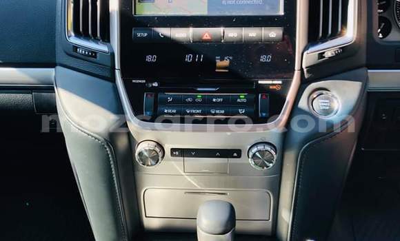 Comprar Usado Toyota Land Cruiser Branco Carro em Maputo em Maputo Comprar Usado Toyota Land Cruiser Branco Carro em Maputo em Maputo