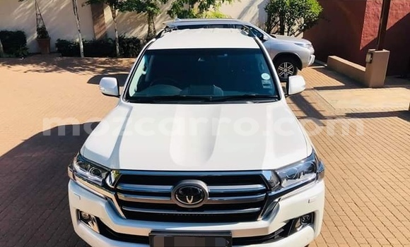 Comprar Usado Toyota Land Cruiser Branco Carro em Maputo em Maputo Comprar Usado Toyota Land Cruiser Branco Carro em Maputo em Maputo