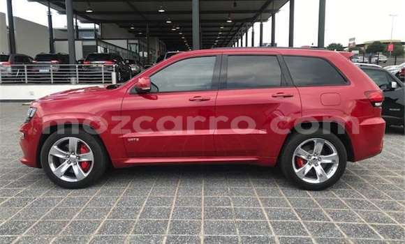 Comprar Usado Jeep Grand Cherokee SRT8 Vermelho Carro em Mutarara em Tete Comprar Usado Jeep Grand Cherokee SRT8 Vermelho Carro em Mutarara em Tete