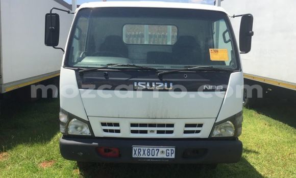 Buy Used Nissan UD White Truck in Beira in Sofala Buy Used Nissan UD White Truck in Beira in Sofala
