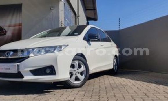 Tenga Tsaru Honda Ballade Tsvuku Mota in Beira in Sofala Tenga Tsaru Honda Ballade Tsvuku Mota in Beira in Sofala