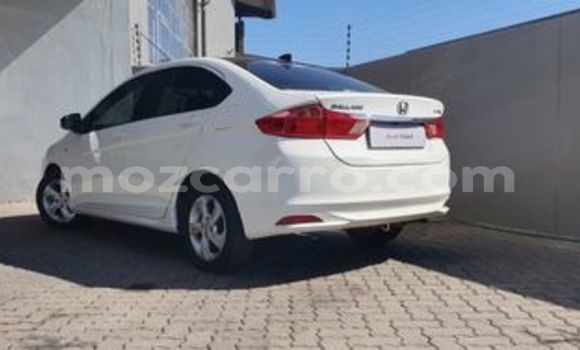 Tenga Tsaru Honda Ballade Tsvuku Mota in Beira in Sofala Tenga Tsaru Honda Ballade Tsvuku Mota in Beira in Sofala