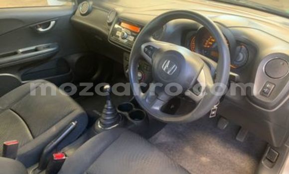 Nunua Ilio tumika Honda Brio Fedha Gari ndani ya Beira nchini Sofala Nunua Ilio tumika Honda Brio Fedha Gari ndani ya Beira nchini Sofala