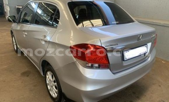 Nunua Ilio tumika Honda Brio Fedha Gari ndani ya Beira nchini Sofala Nunua Ilio tumika Honda Brio Fedha Gari ndani ya Beira nchini Sofala