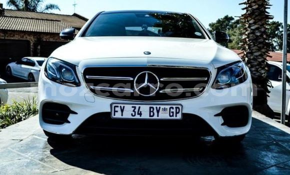 Comprar Usado Mercedes‒Benz CLA-klasse AMG Branco Carro em Maputo em Maputo Comprar Usado Mercedes‒Benz CLA-klasse AMG Branco Carro em Maputo em Maputo
