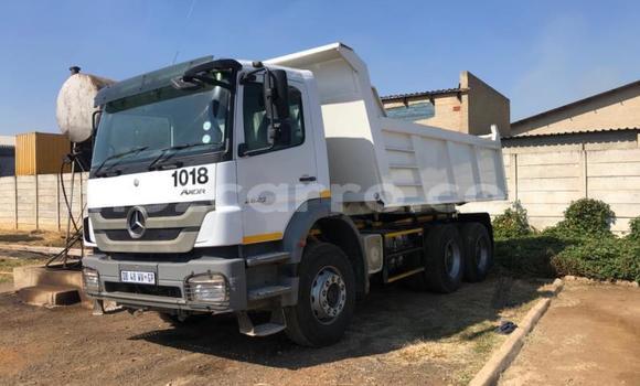 Buy Used Mercedes‒Benz 2628 White Truck in Maputo in Maputo Buy Used Mercedes‒Benz 2628 White Truck in Maputo in Maputo