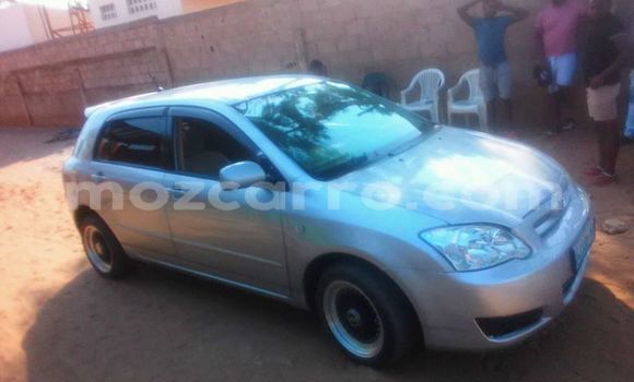 Comprar Usado Toyota Runx Prata Carro em Ancuabe em Cabo Delgado