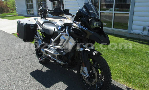 Nunua Ilio tumika BMW R1200GS Adventure Nyingine Bike ndani ya Machanga nchini Sofala Nunua Ilio tumika BMW R1200GS Adventure Nyingine Bike ndani ya Machanga nchini Sofala