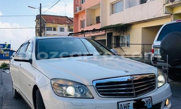 Tenga Tsaru Mercedes‒Benz C-Class Chena Mota in Ancuabe in Cabo Delgado Tenga Tsaru Mercedes‒Benz C-Class Chena Mota in Ancuabe in Cabo Delgado