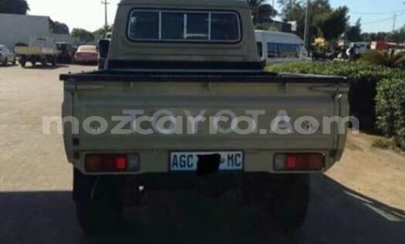 Tenga Tsaru Toyota Land Cruiser Zvimwe Mota in Ancuabe in Cabo Delgado Tenga Tsaru Toyota Land Cruiser Zvimwe Mota in Ancuabe in Cabo Delgado