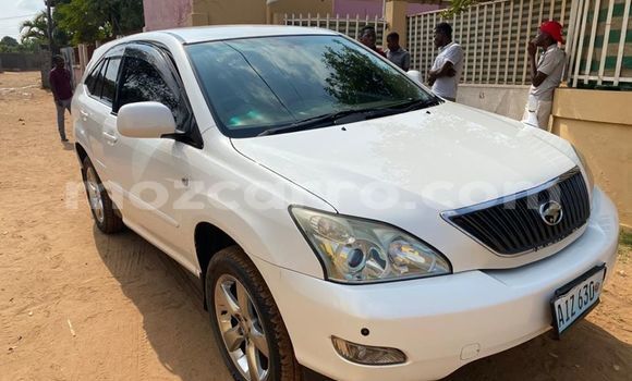 Comprar Usado Toyota Harrier Branco Carro em Ancuabe em Cabo Delgado