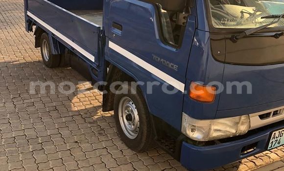 Comprar Usado Toyota Dyna Azul Carro em Ancuabe em Cabo Delgado