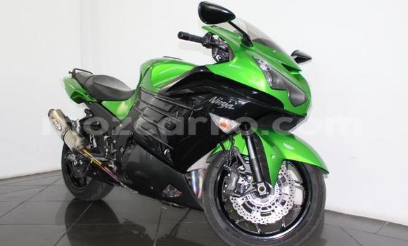 Comprar Usado Kawasaki ZZR Verde Moto em Maputo em Maputo
