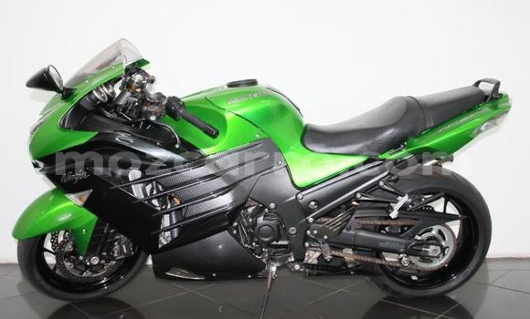 Comprar Usado Kawasaki ZZR Verde Moto em Maputo em Maputo Comprar Usado Kawasaki ZZR Verde Moto em Maputo em Maputo