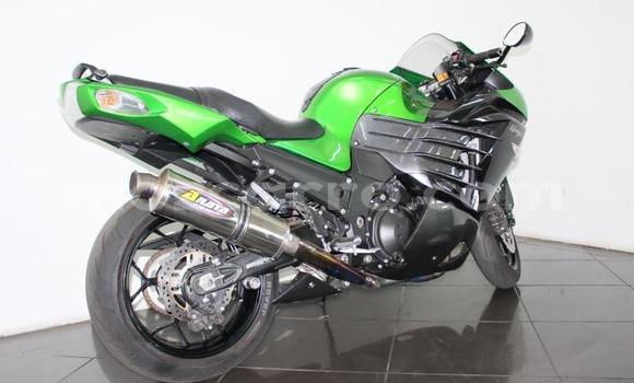 Comprar Usado Kawasaki ZZR Verde Moto em Maputo em Maputo Comprar Usado Kawasaki ZZR Verde Moto em Maputo em Maputo