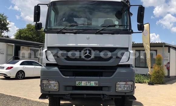 Buy Used Mercedes‒Benz 3331 White Truck in Will change in Tete Buy Used Mercedes‒Benz 3331 White Truck in Will change in Tete