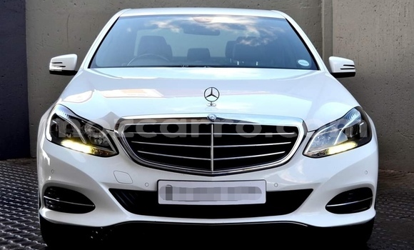 Comprar Usado Mercedes‒Benz E-Class Branco Carro em Maputo em Maputo Comprar Usado Mercedes‒Benz E-Class Branco Carro em Maputo em Maputo