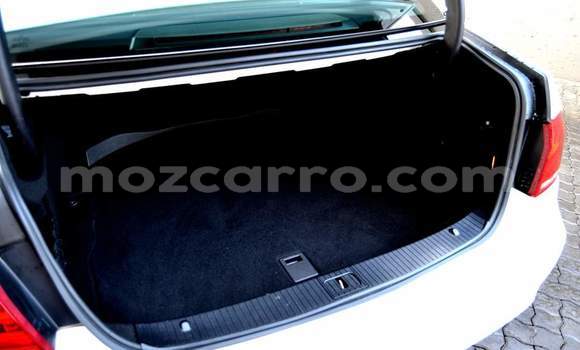 Comprar Usado Mercedes‒Benz E-Class Branco Carro em Maputo em Maputo Comprar Usado Mercedes‒Benz E-Class Branco Carro em Maputo em Maputo