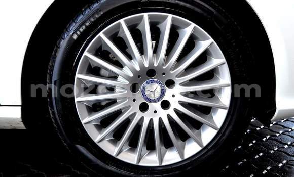 Comprar Usado Mercedes‒Benz E-Class Branco Carro em Maputo em Maputo Comprar Usado Mercedes‒Benz E-Class Branco Carro em Maputo em Maputo