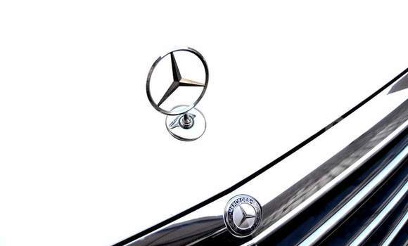 Comprar Usado Mercedes‒Benz E-Class Branco Carro em Maputo em Maputo Comprar Usado Mercedes‒Benz E-Class Branco Carro em Maputo em Maputo