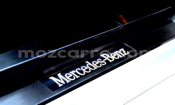 Nunua Ilio tumika Mercedes‒Benz E-Class Nyeupe Gari ndani ya Maputo nchini Maputo Nunua Ilio tumika Mercedes‒Benz E-Class Nyeupe Gari ndani ya Maputo nchini Maputo