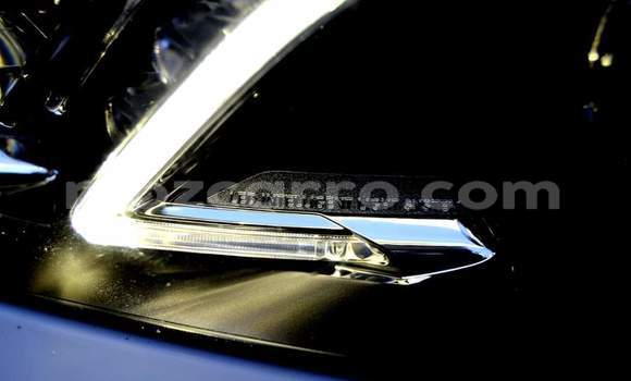 Nunua Ilio tumika Mercedes‒Benz E-Class Nyeupe Gari ndani ya Maputo nchini Maputo Nunua Ilio tumika Mercedes‒Benz E-Class Nyeupe Gari ndani ya Maputo nchini Maputo