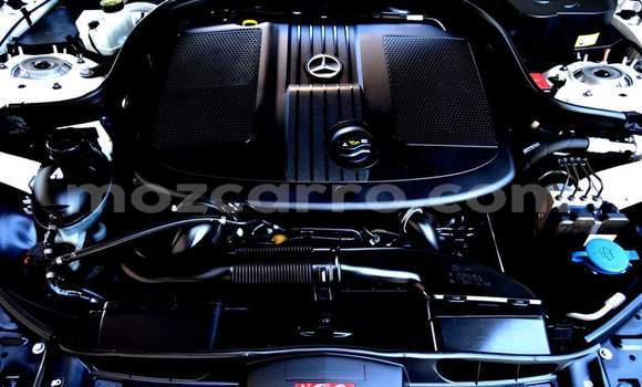 Nunua Ilio tumika Mercedes‒Benz E-Class Nyeupe Gari ndani ya Maputo nchini Maputo Nunua Ilio tumika Mercedes‒Benz E-Class Nyeupe Gari ndani ya Maputo nchini Maputo