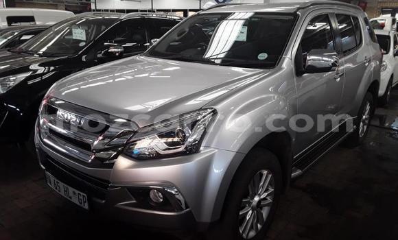 Comprar Usado Isuzu MU-X Prata Carro em Mutarara em Tete Comprar Usado Isuzu MU-X Prata Carro em Mutarara em Tete