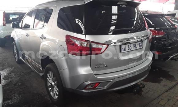 Comprar Usado Isuzu MU-X Prata Carro em Mutarara em Tete Comprar Usado Isuzu MU-X Prata Carro em Mutarara em Tete
