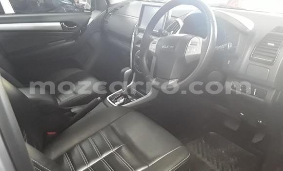 Comprar Usado Isuzu MU-X Prata Carro em Mutarara em Tete Comprar Usado Isuzu MU-X Prata Carro em Mutarara em Tete