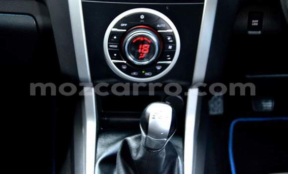 Comprar Usado Isuzu KB Branco Carro em Maputo em Maputo Comprar Usado Isuzu KB Branco Carro em Maputo em Maputo