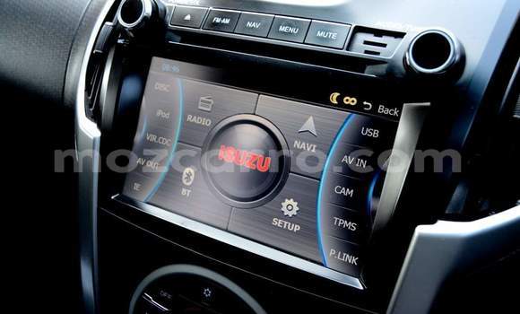 Comprar Usado Isuzu KB Branco Carro em Maputo em Maputo Comprar Usado Isuzu KB Branco Carro em Maputo em Maputo