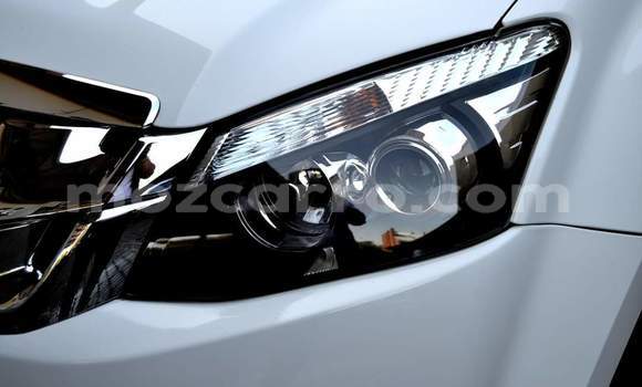 Comprar Usado Isuzu KB Branco Carro em Maputo em Maputo Comprar Usado Isuzu KB Branco Carro em Maputo em Maputo