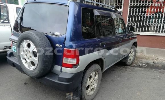 Comprar Usado Mitsubishi Pajero Azul Carro em Ancuabe em Cabo Delgado