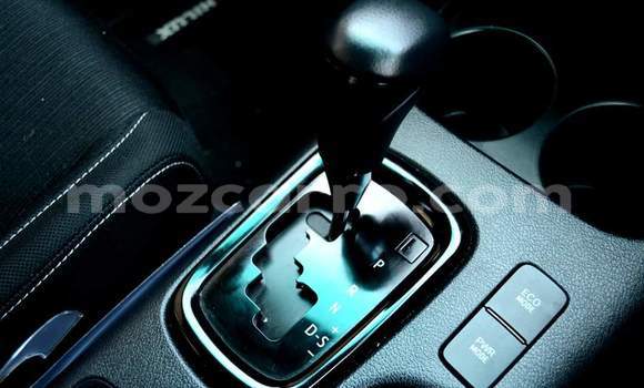 Comprar Usado Toyota Hilux Branco Carro em Maputo em Maputo Comprar Usado Toyota Hilux Branco Carro em Maputo em Maputo