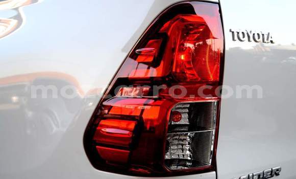 Comprar Usado Toyota Hilux Branco Carro em Maputo em Maputo Comprar Usado Toyota Hilux Branco Carro em Maputo em Maputo