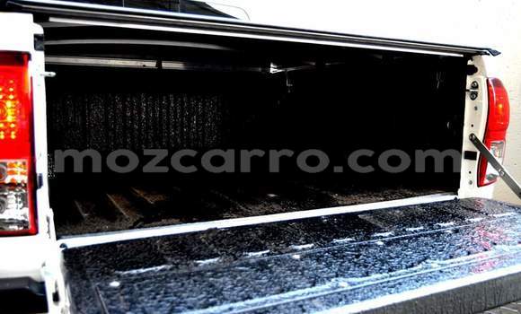 Comprar Usado Toyota Hilux Branco Carro em Maputo em Maputo Comprar Usado Toyota Hilux Branco Carro em Maputo em Maputo