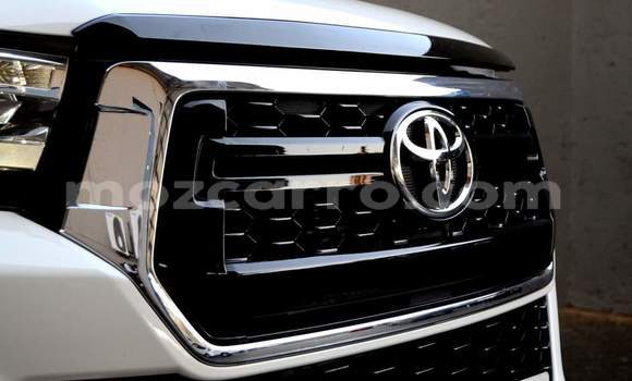 Comprar Usado Toyota Hilux Branco Carro em Maputo em Maputo Comprar Usado Toyota Hilux Branco Carro em Maputo em Maputo
