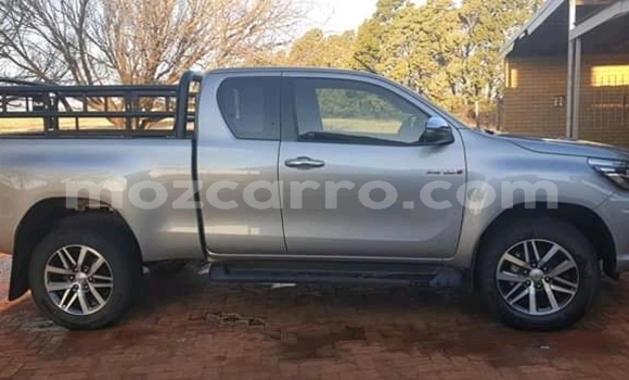 Buy Used Toyota Hilux Silver Car in Boane in Maputo Buy Used Toyota Hilux Silver Car in Boane in Maputo