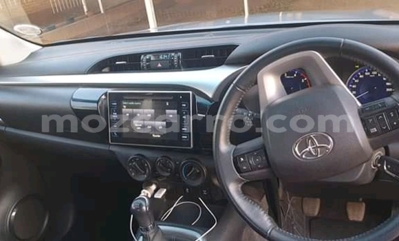 Buy Used Toyota Hilux Silver Car in Boane in Maputo Buy Used Toyota Hilux Silver Car in Boane in Maputo