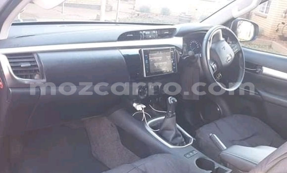 Buy Used Toyota Hilux Silver Car in Boane in Maputo Buy Used Toyota Hilux Silver Car in Boane in Maputo