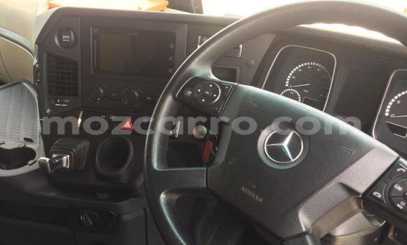 Buy Used Mercedes‒Benz Truck White Truck in Mocambique in Nampula Buy Used Mercedes‒Benz Truck White Truck in Mocambique in Nampula
