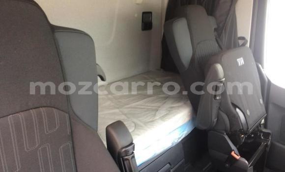 Buy Used Mercedes‒Benz Truck White Truck in Mocambique in Nampula Buy Used Mercedes‒Benz Truck White Truck in Mocambique in Nampula