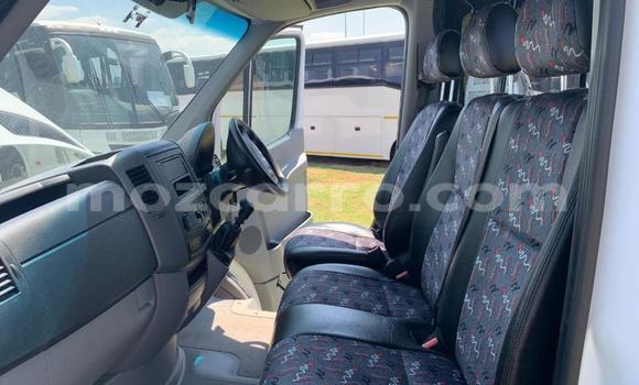 Buy Used Mercedes‒Benz Sprinter White Truck in Mocambique in Nampula Buy Used Mercedes‒Benz Sprinter White Truck in Mocambique in Nampula
