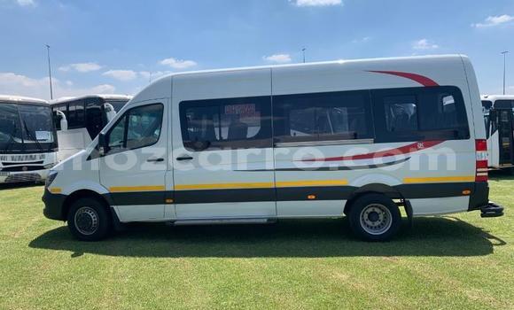 Buy Used Mercedes‒Benz Sprinter White Truck in Mocambique in Nampula Buy Used Mercedes‒Benz Sprinter White Truck in Mocambique in Nampula